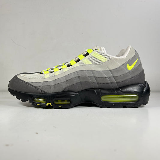 554970 071 Nike Air Max 95 OG Neon (2015) [USED] - 13 M (Used) (Replace Box)