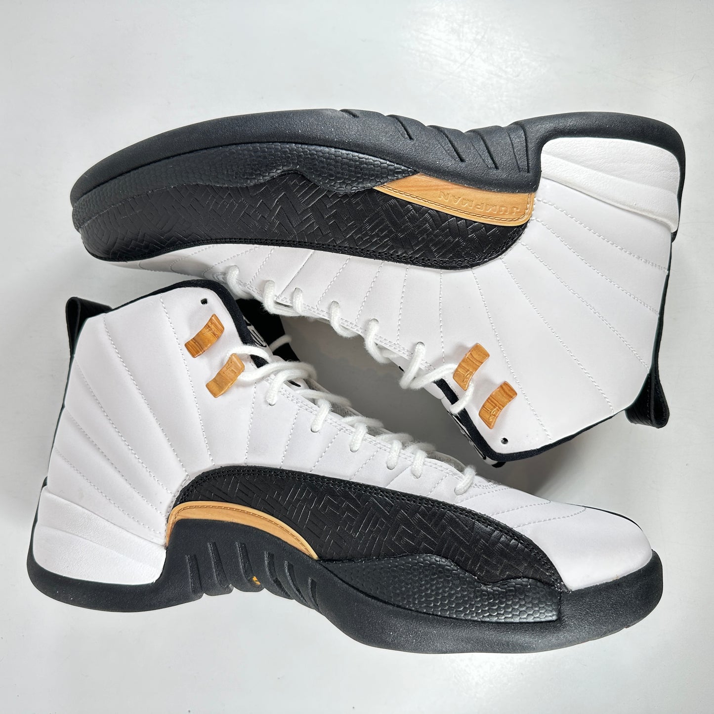 881427 122 Jordan 12 Retro Chinese New Year [USED] - 11 M (Used)