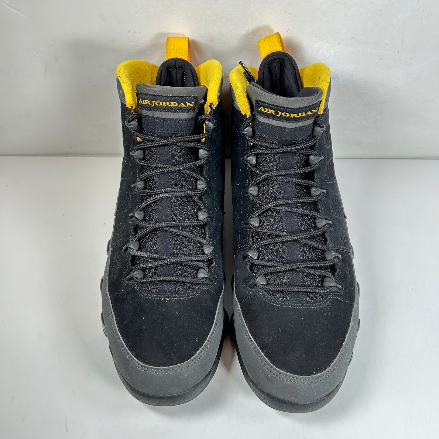 CT8019 070 Jordan 9 Retro Dark Charcoal University Gold [USED] - 10 M (Used2)