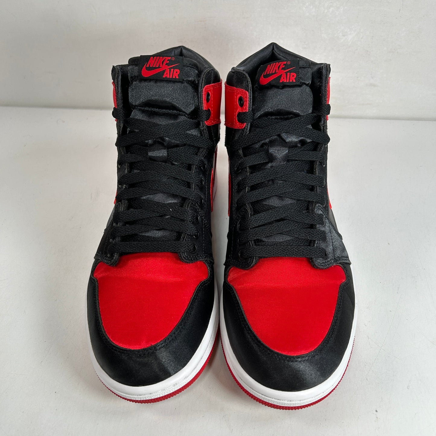 FD4810 061 Jordan 1 Retro High OG Satin Bred [USED] - 11.5 W (Used)