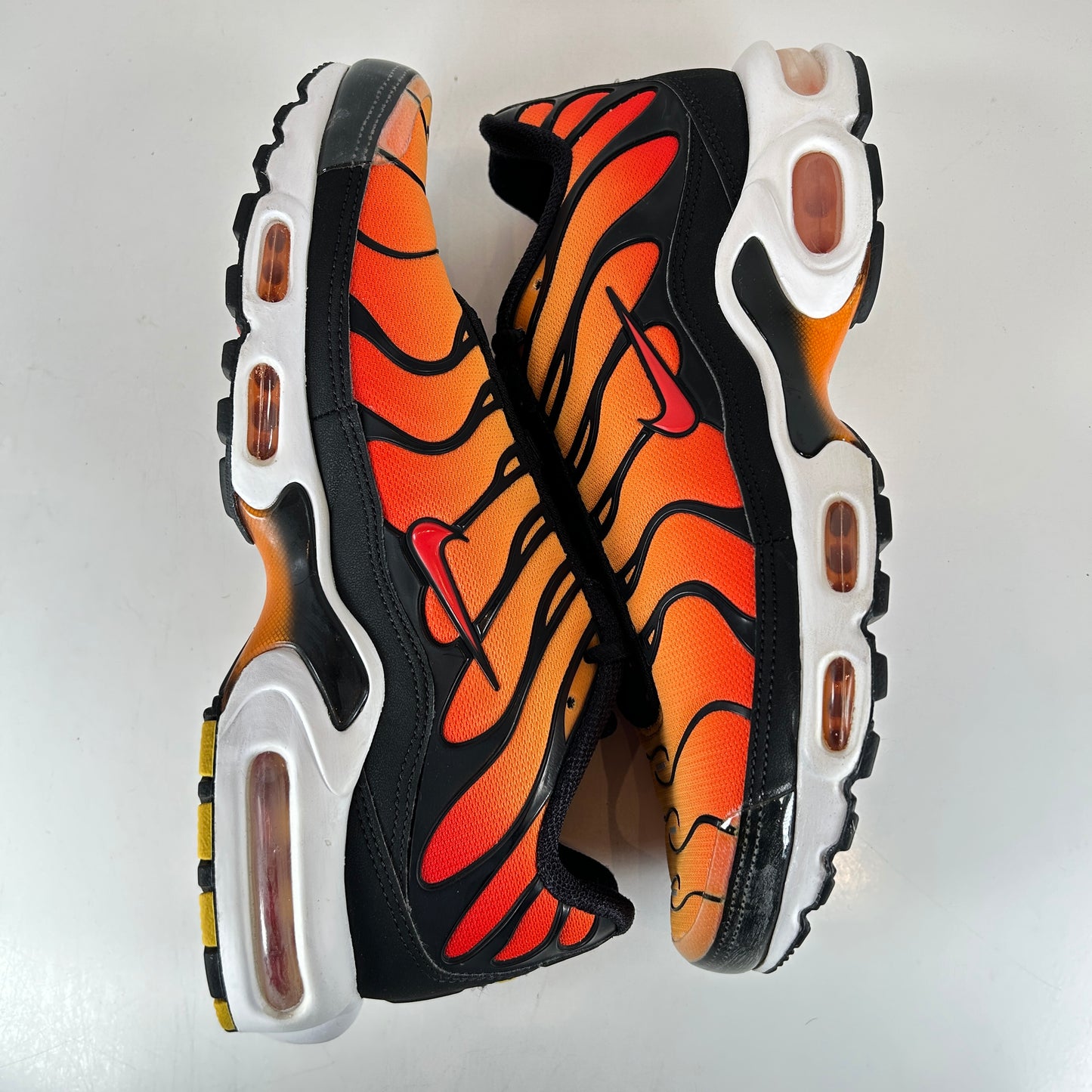 BQ4629 001 Nike Air Max Plus OG Pimento (2018) [USED] - 9 M (Used)