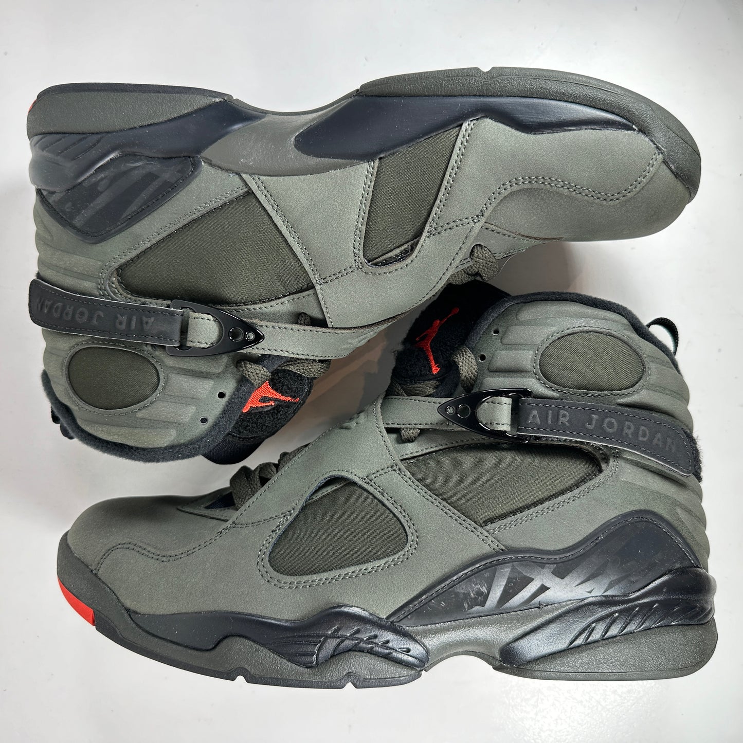 305381 305 Jordan 8 Retro Take Flight Undefeated [USED] - 11 M (Used)