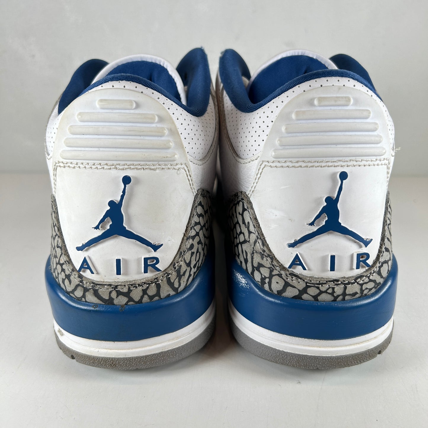 CT8532 148 Jordan 3 Retro Wizards [USED] - 9 M (Used)