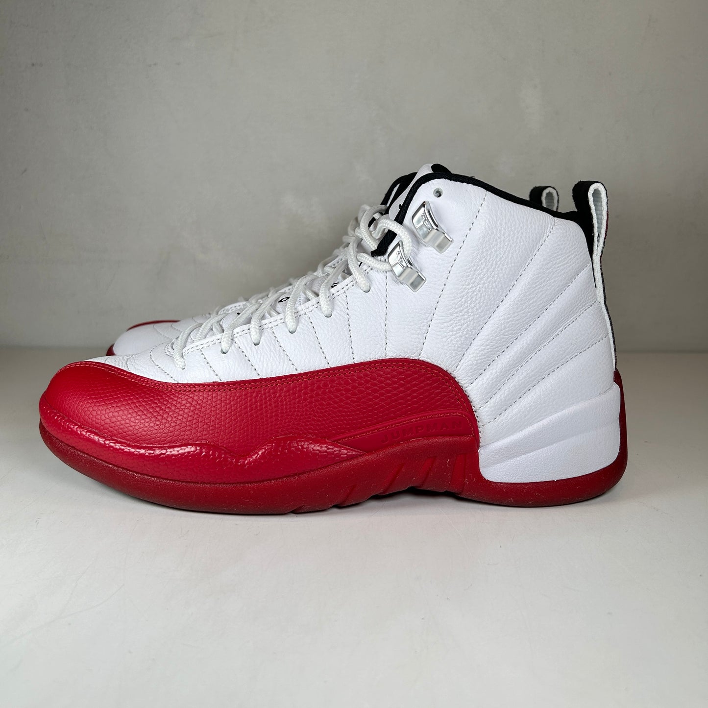 CT8013 116 Jordan 12 Retro Cherry (2023) [USED] - 9 M (Used2)