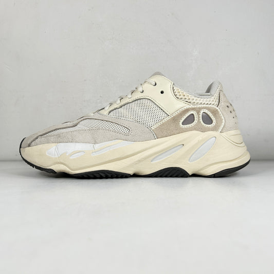 EG7596 adidas Yeezy Boost 700 Analog [USED] - 9 M (Used2)