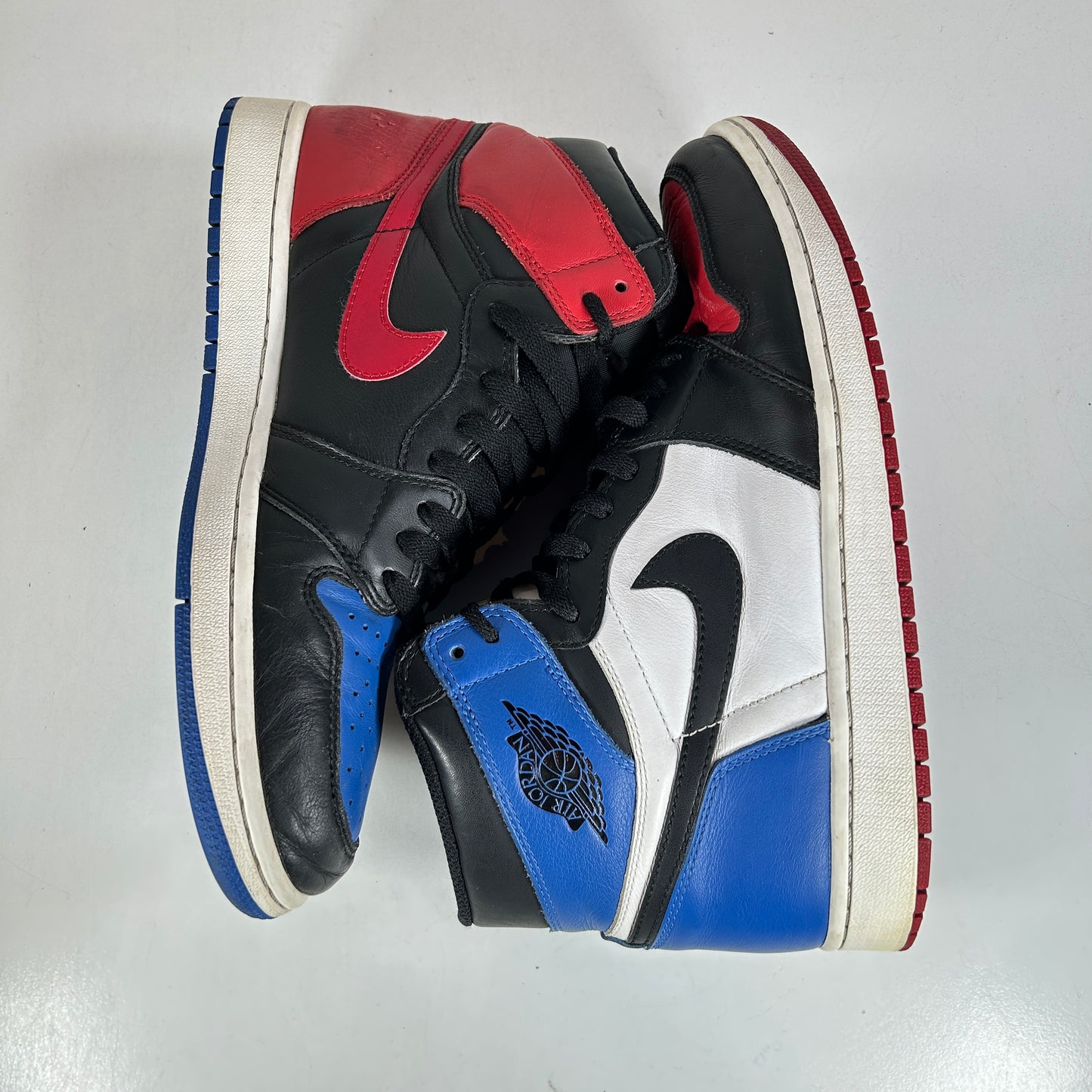 555088 026 Jordan 1 Retro Top 3 [USED] - 10.5 M (Used) (No Box)