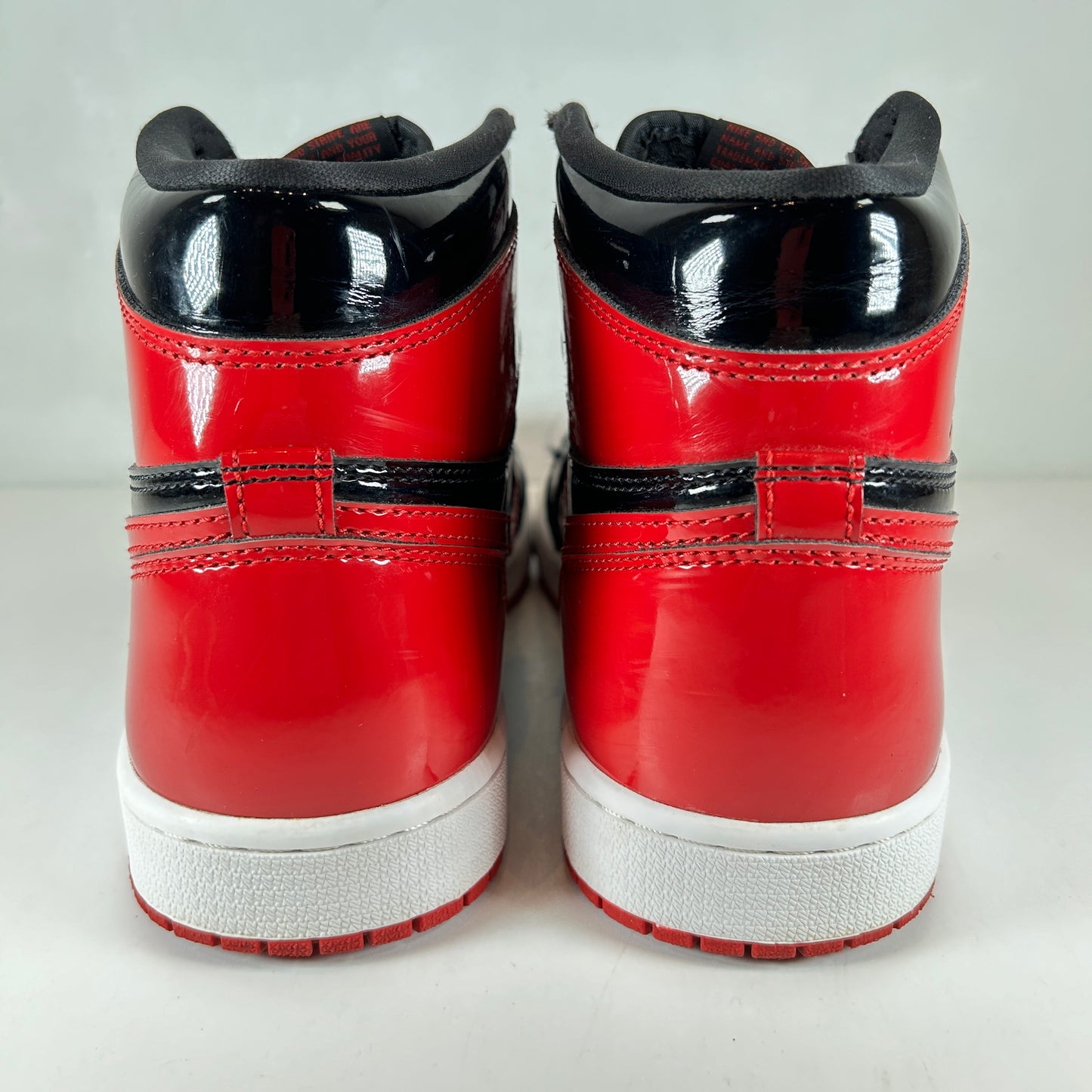 555088 063 Jordan 1 Retro High OG Patent Bred [USED] - 8.5 M (Used)