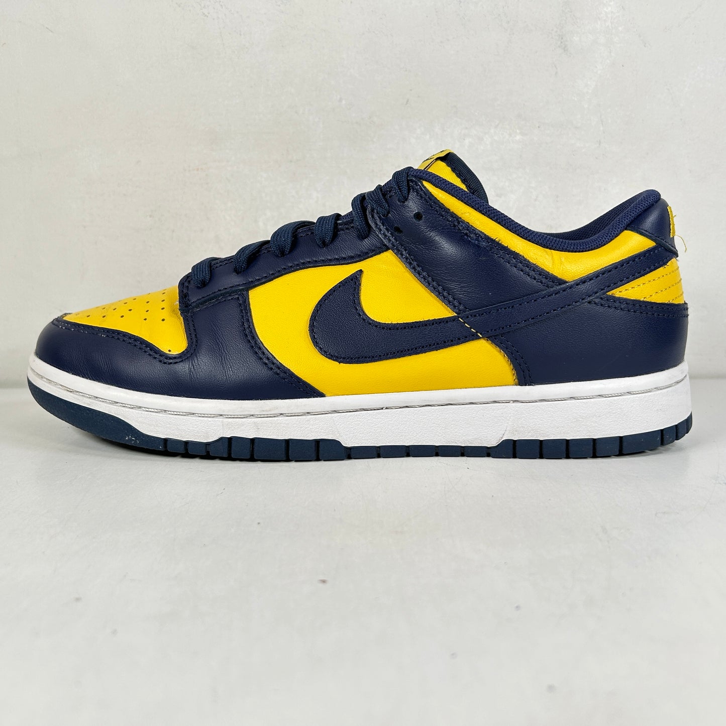 DD1391 700 Nike Dunk Low Michigan (2021) [USED] - 9 M (Used) (No Box)