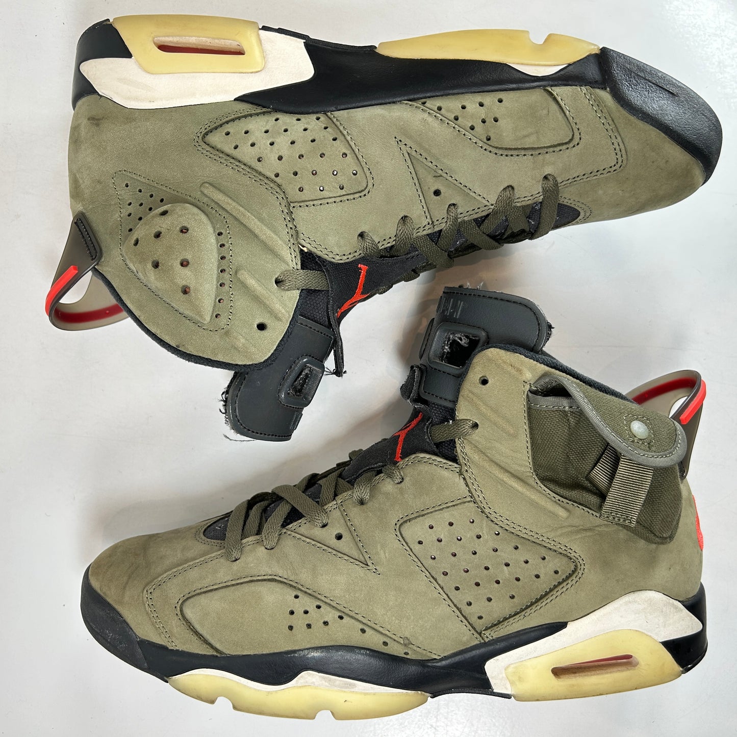 CN1084 200 Jordan 6 Retro Travis Scott [USED] - 12 M (Used2)