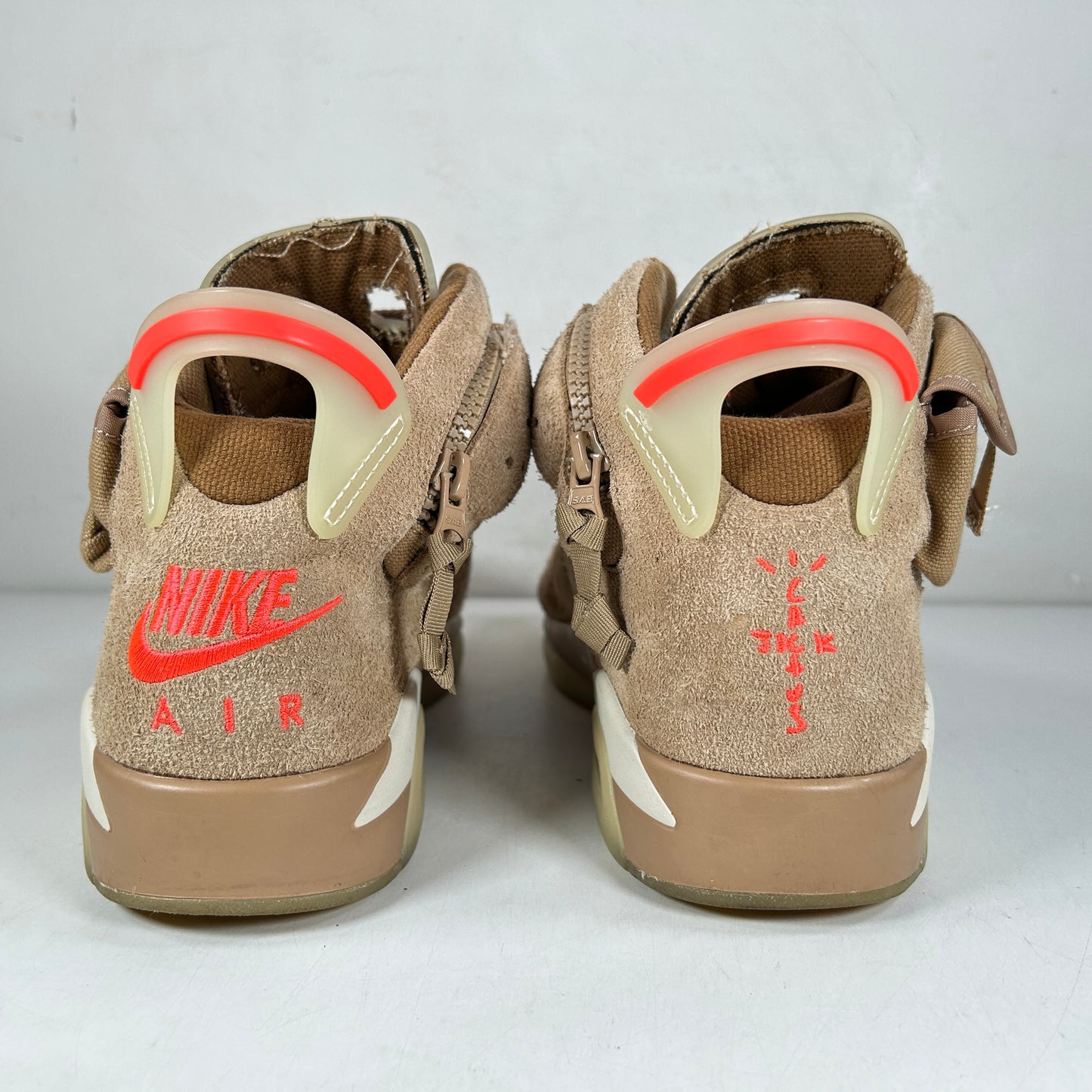 DH0690 200 Jordan 6 Retro Travis Scott British Khaki [USED] - 8.5 M (Used) (No Box)