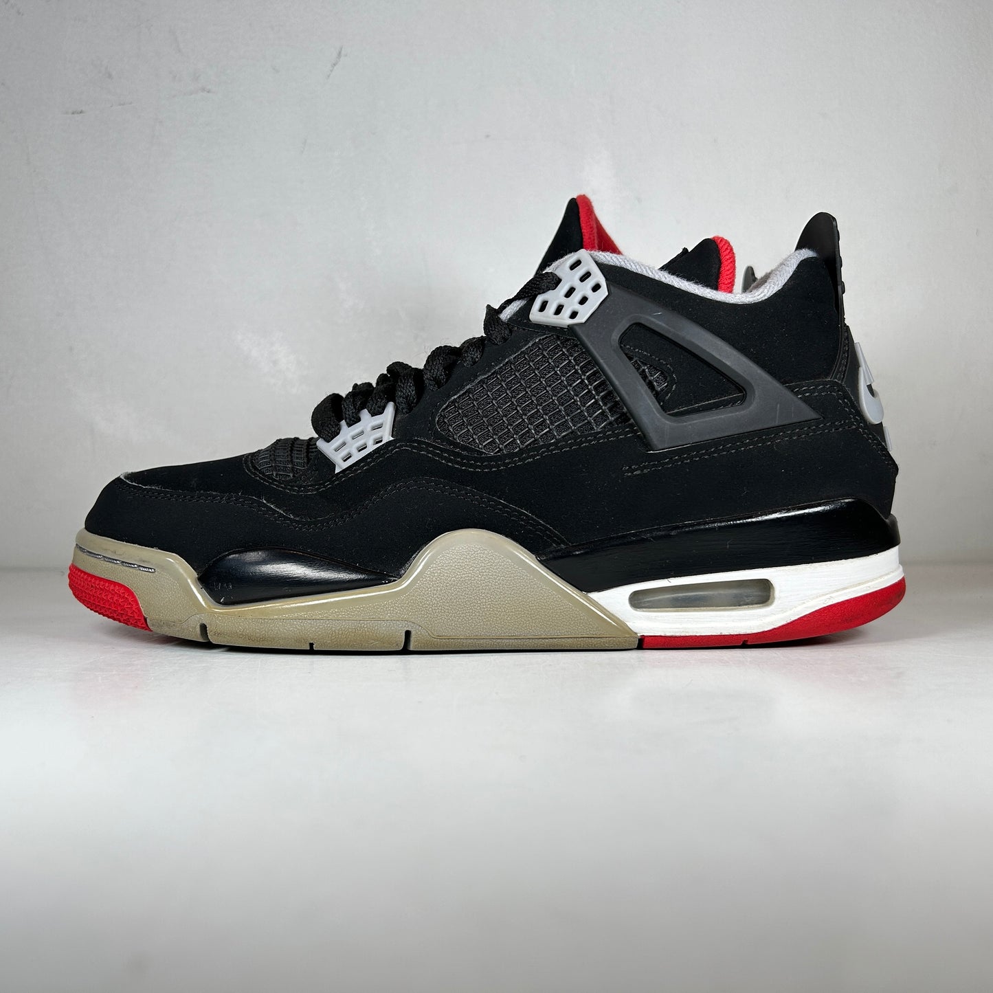 308497 060 Jordan 4 Retro Bred (2019) [USED] - 7.5 M (Used) (No Box)