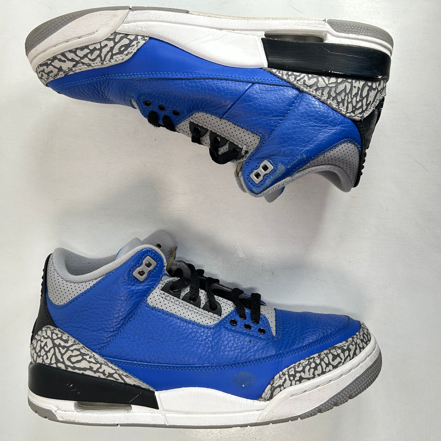 CT8532 400 Jordan 3 Retro Varsity Royal Cement [USED] - 9.5 M (Used)