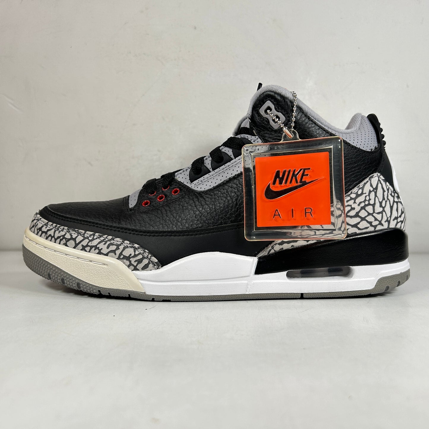 854262 001 Jordan 3 Black Cement 2018 [CONDITIONAL] - 9.5 M (Yellowing)