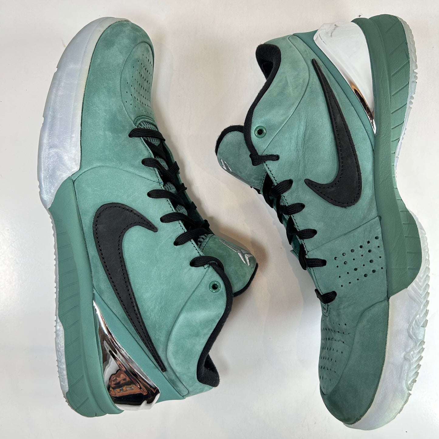 FQ3545 300 Nike Kobe 4 Protro Girl Dad [USED] - 11 M (Used)