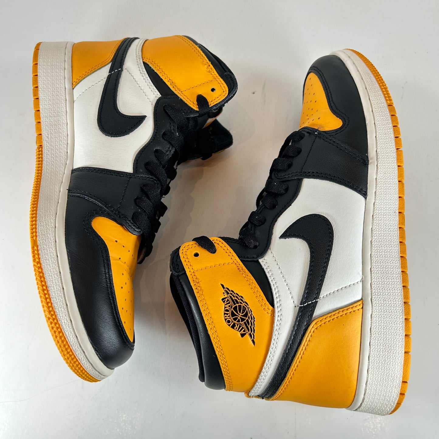575441 711 Jordan 1 Retro High OG Taxi (GS) [USED] - 7 Y (Used) (No Box)