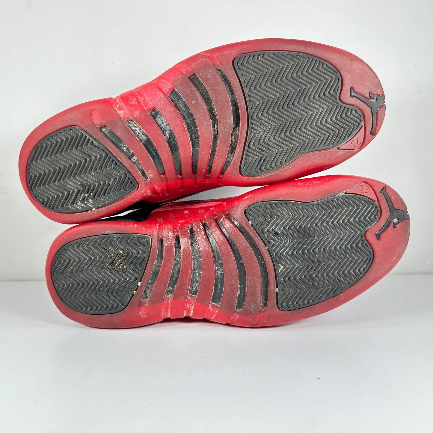 130690 002 Jordan 12 Retro Flu Game (2016) [USED] - 10 M (Used) (No Box)