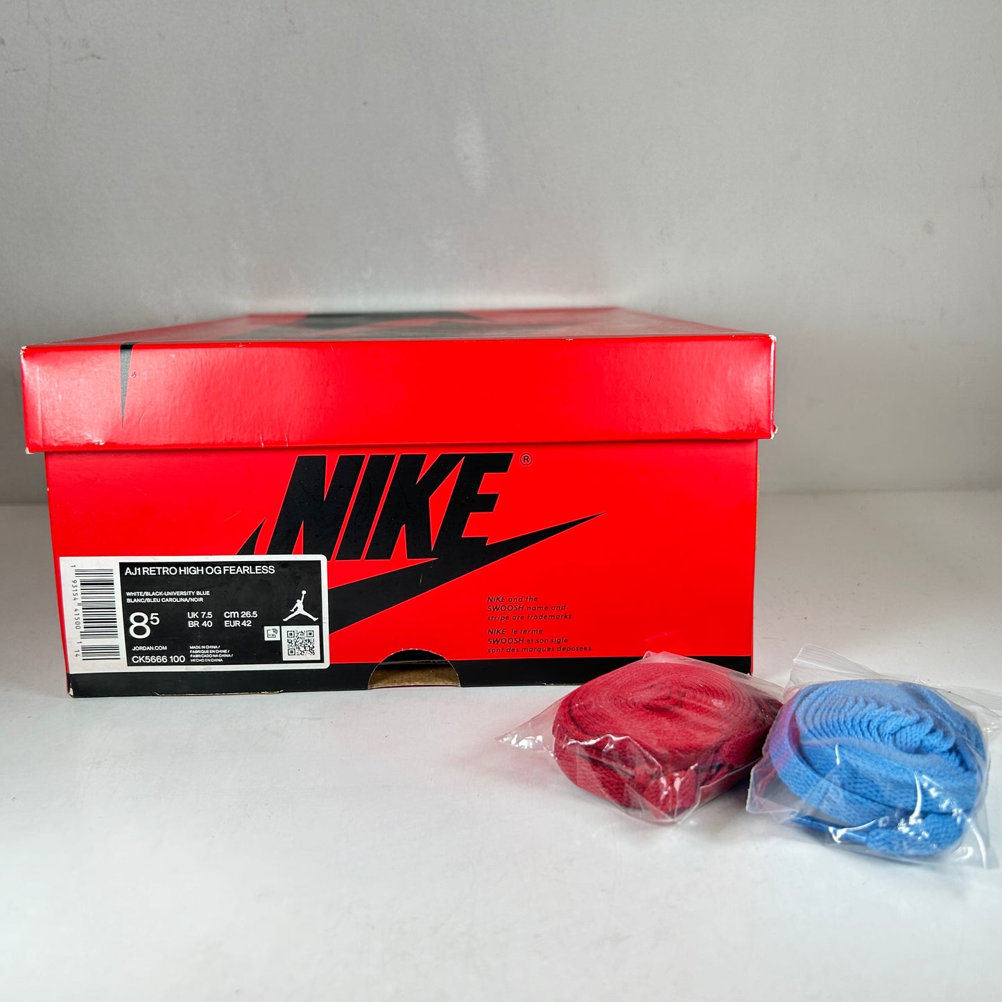 CK5666 100 Jordan 1 Retro High Fearless UNC Chicago [USED] - 8.5 M (Used)