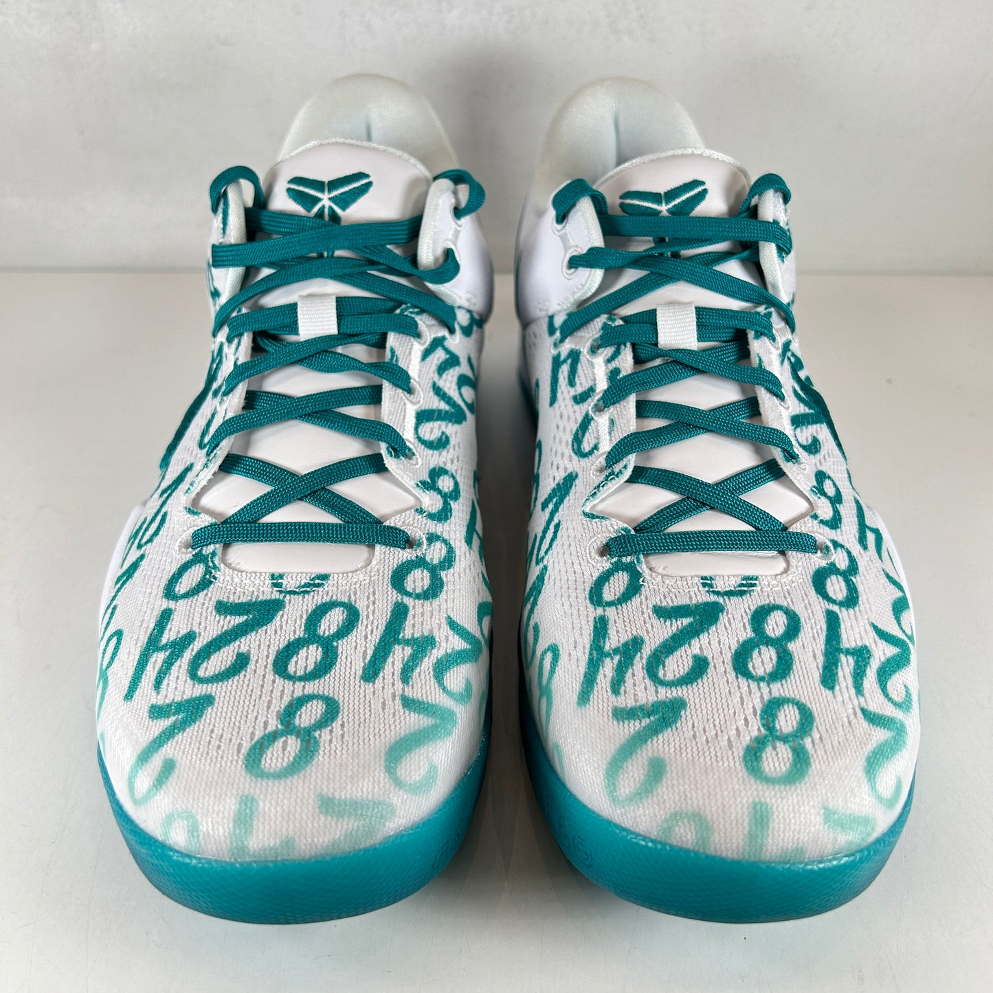 FQ3549 101 Nike Kobe 8 Protro Radiant Emerald - 9 M (USED)