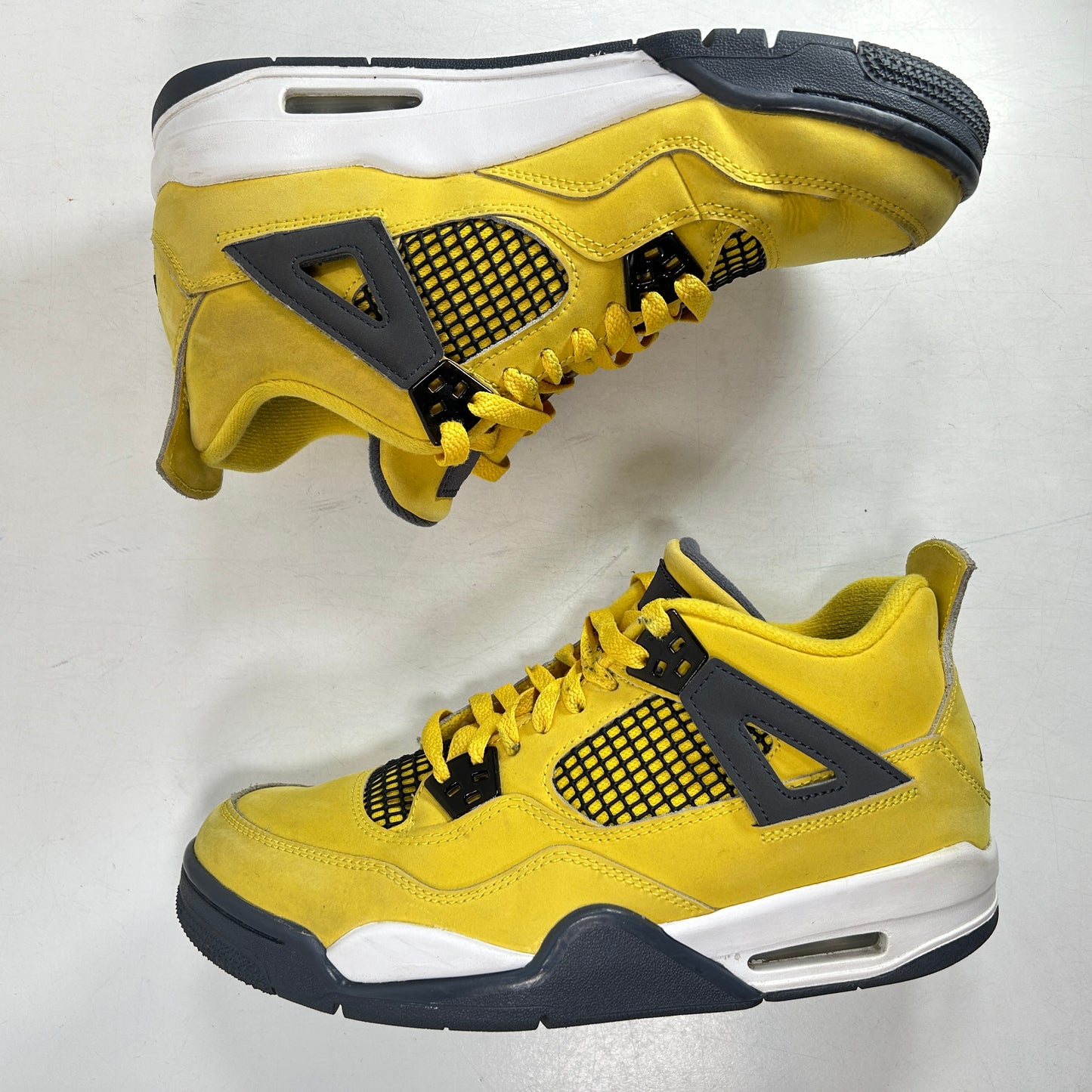 408452 700 Jordan 4 Retro Lightning (GS) [USED] - 7 Y (Used) (No Box)