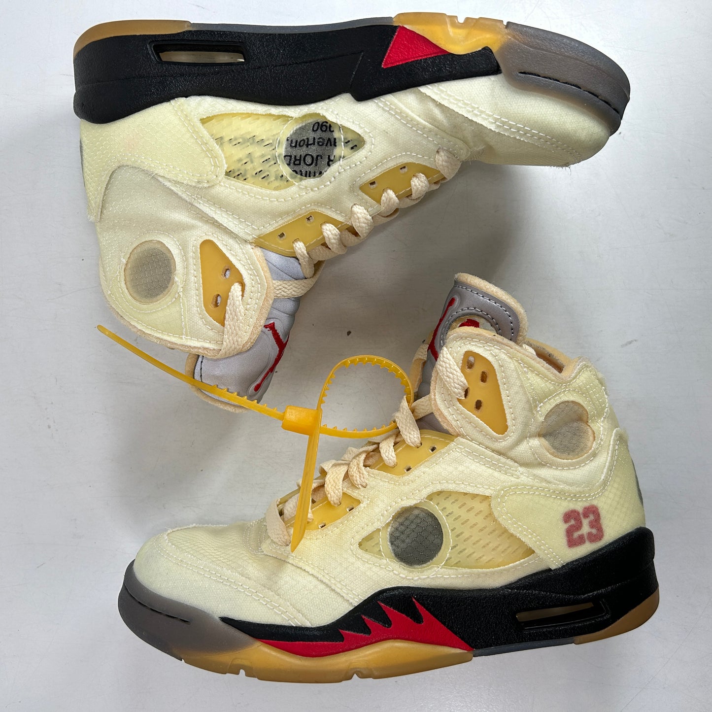 DH8565 100 Jordan 5 Off-White Sail [USED] - 4 M (Used)