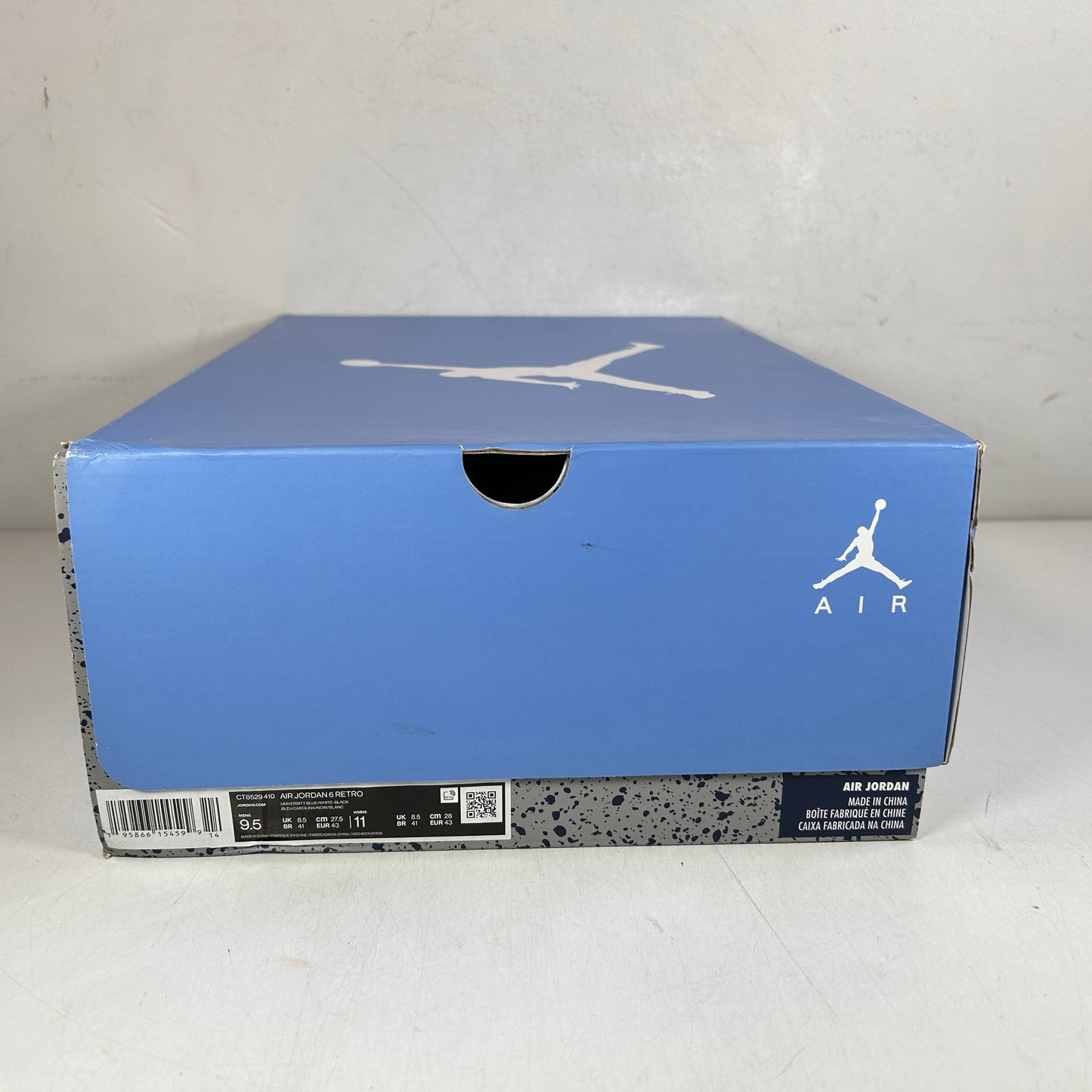 CT8529 410 Jordan 6 Retro UNC White [USED] - 9.5 M (Used)