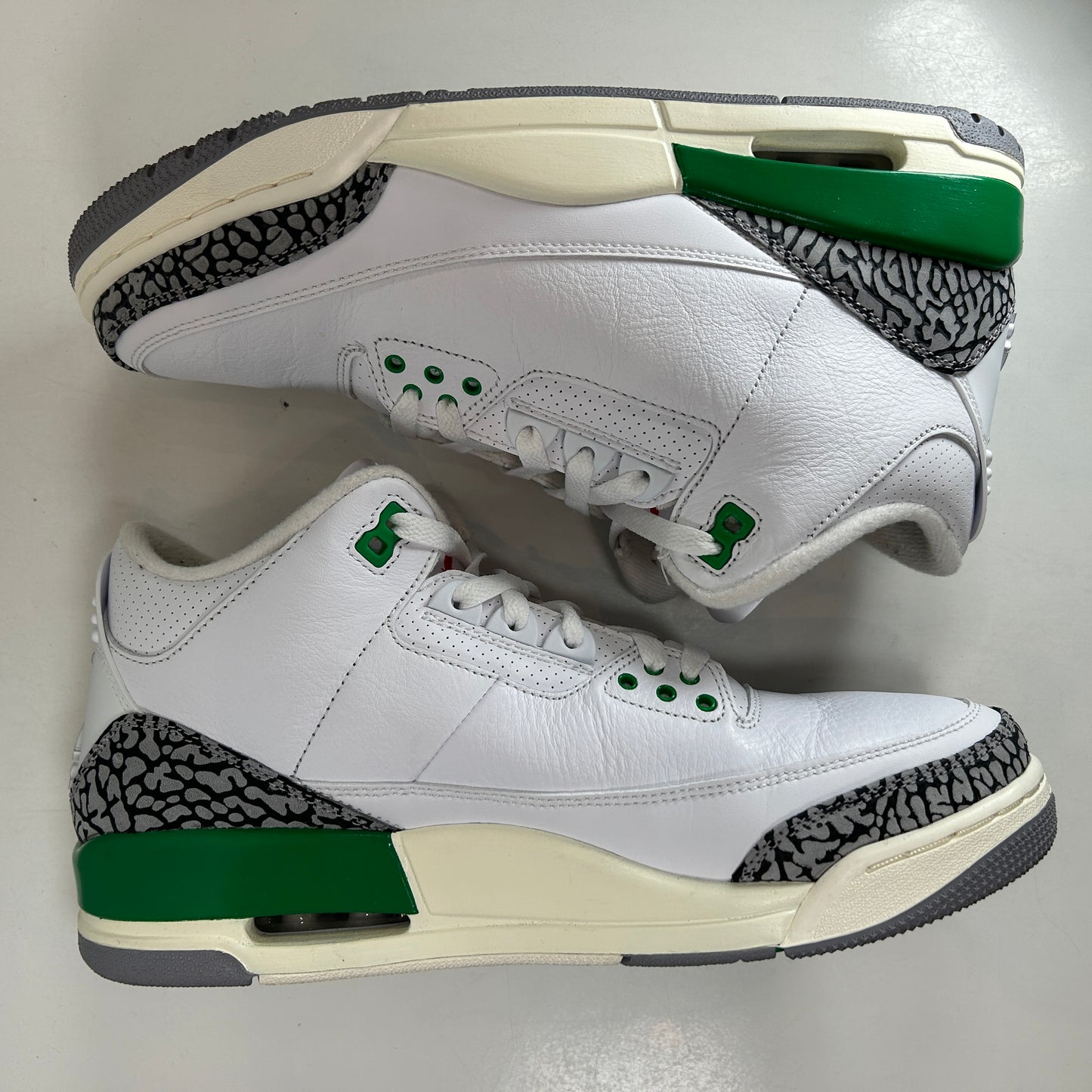 CK9246 136 Jordan 3 Retro Lucky Green (W) [USED] - 11.5 W (Used)