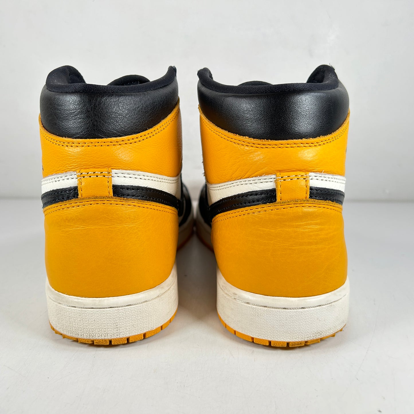 555088 711 Jordan 1 Retro High OG Yellow Toe [USED] - 10.5 M (Used2)