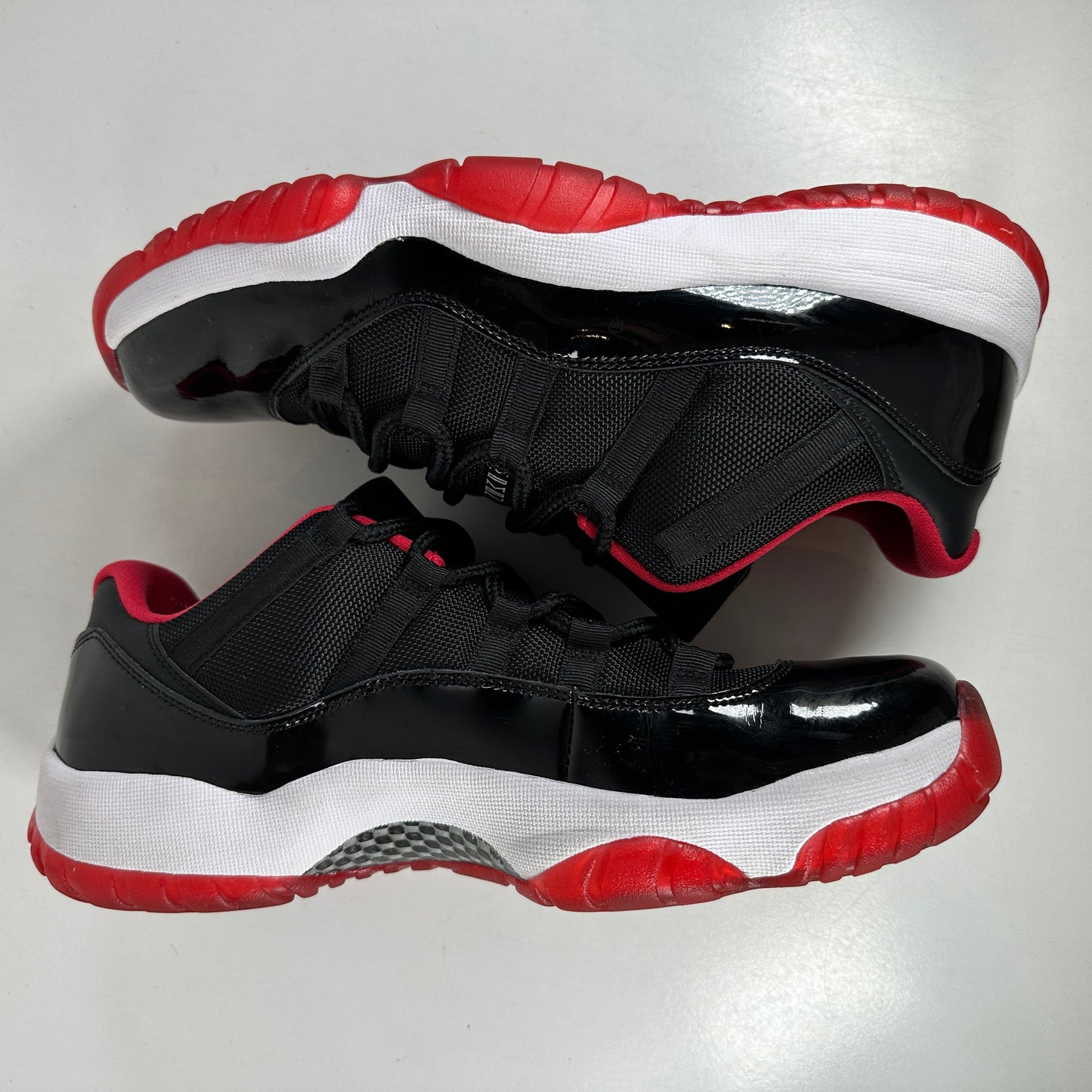 528895 012 Jordan 11 Retro Low Bred [USED] - 10.5 M (Used) (Replace Box)