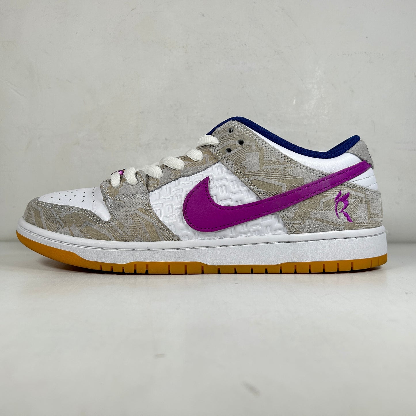 FZ5251 001 Rayssa Leal x Nike SB Dunk Low [USED] - 10 M (Used)