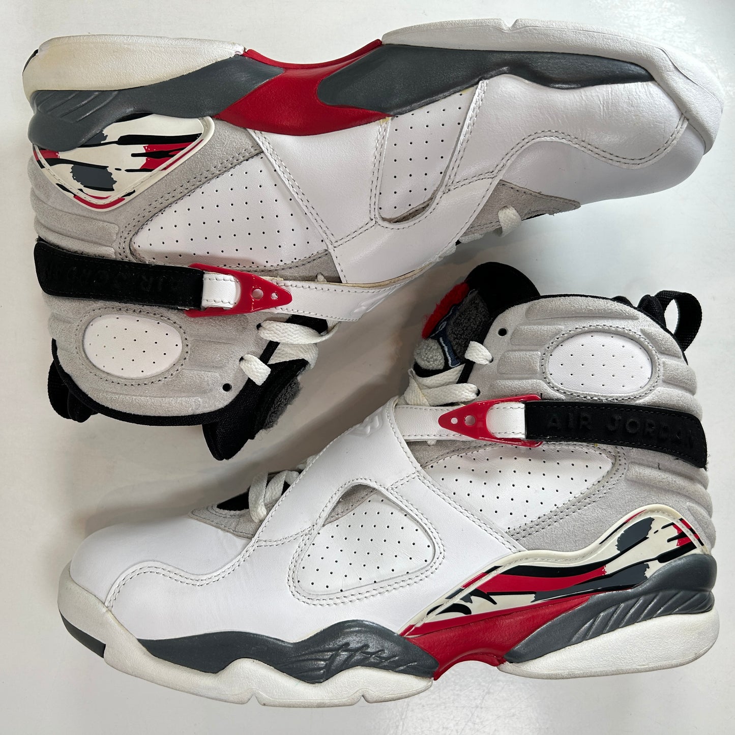 305381 103 Jordan 8 Retro Bugs Bunny (2013) [USED] - 9 M (Used2) (No Box)