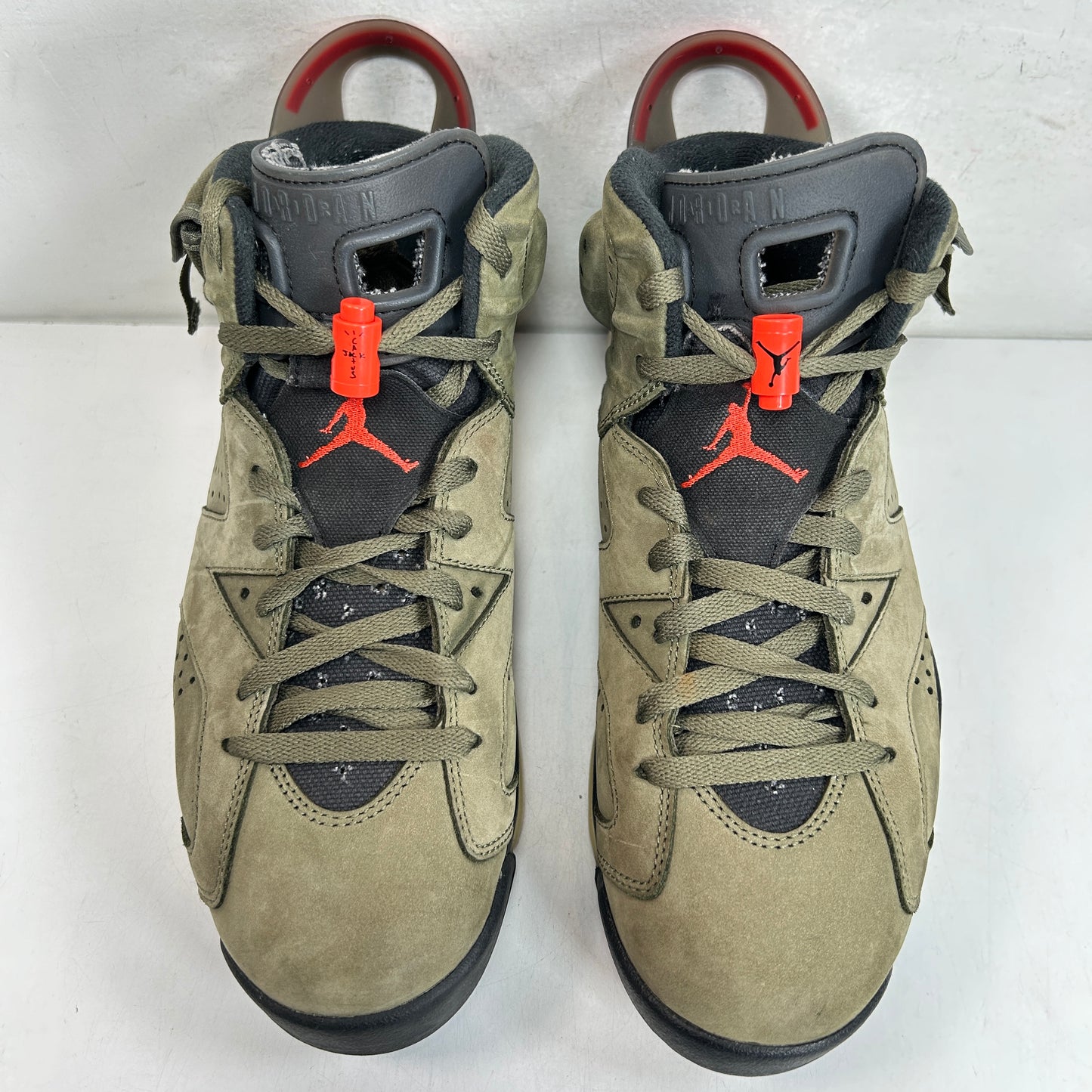 CN1084 200 Jordan 6 Retro Travis Scott [USED] - 8.5 M (Used)