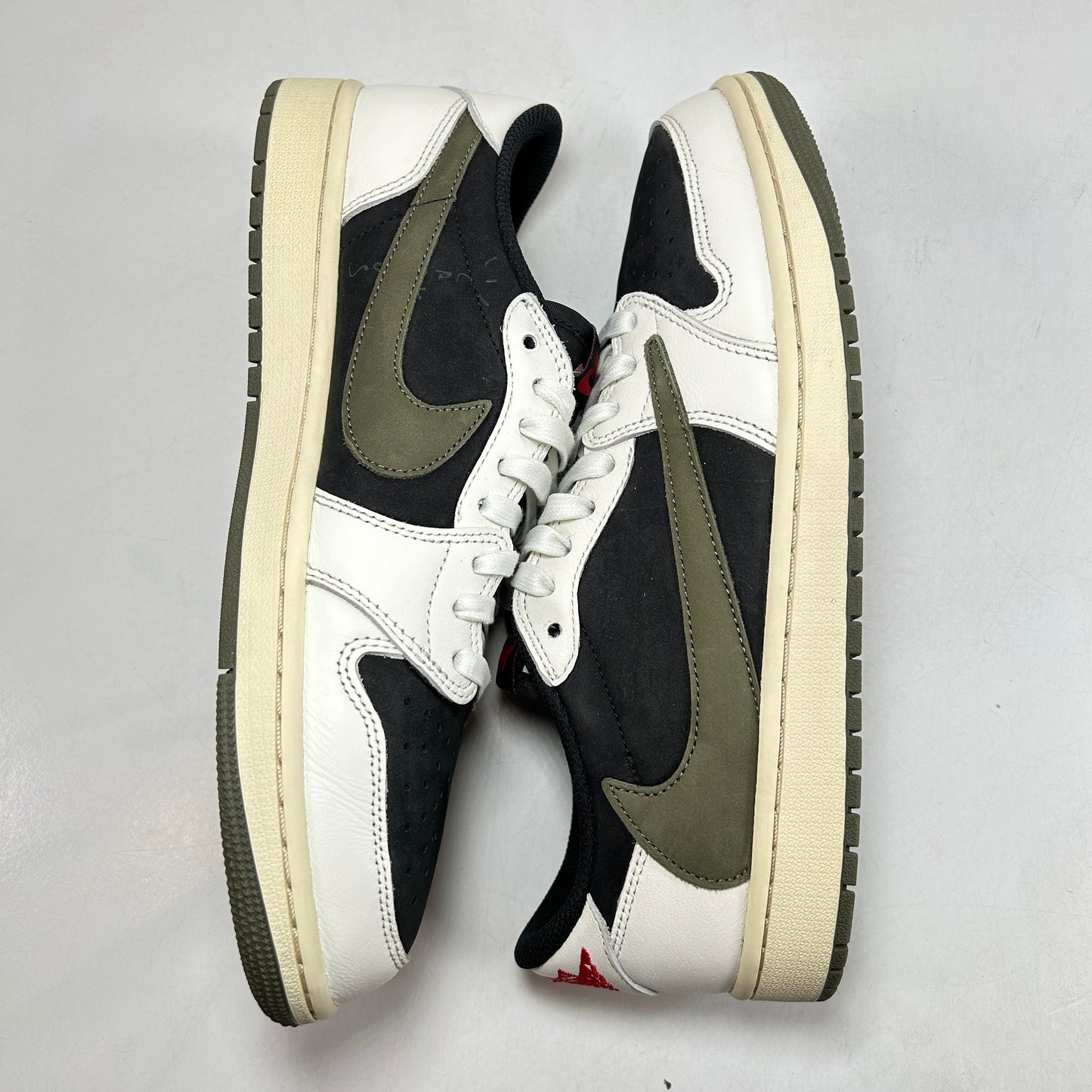 DZ4137 106 Jordan 1 Retro Low OG SP Travis Scott Olive (W) [USED] - 11 W (Used2)