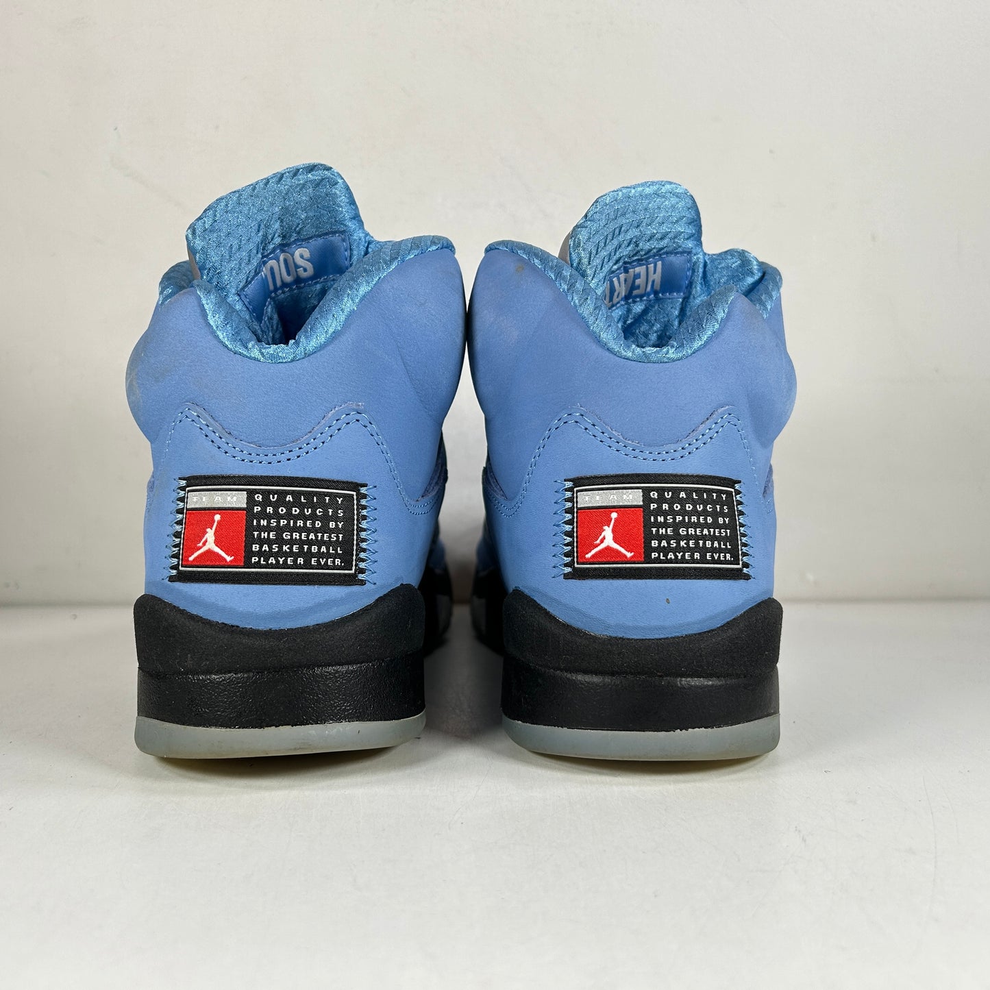 DV1310 401 Jordan 5 Retro UNC University Blue [USED] - 9 M (Used2)