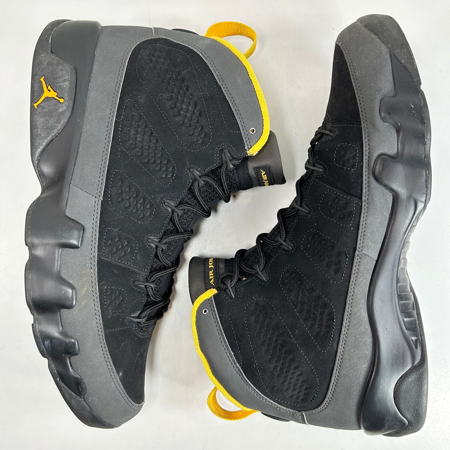 CT8019 070 Jordan 9 Retro Dark Charcoal University Gold [USED] - 13 M (Used) (Replace Box)