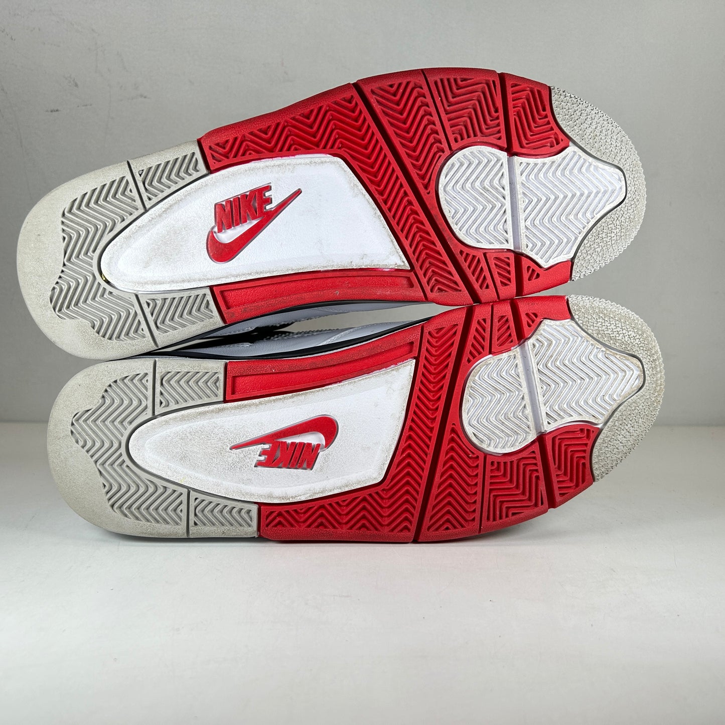DC7770 160 Jordan 4 Retro Fire Red (2020) [USED] - 10.5 M (Used2)