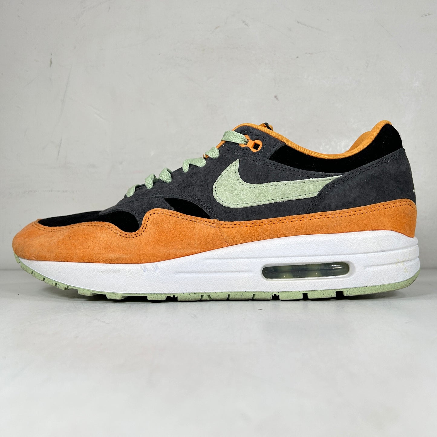 DZ0482 001 Nike Air Max 1 PRM Duck Honey Dew [USED] - 11.5 M (Used)