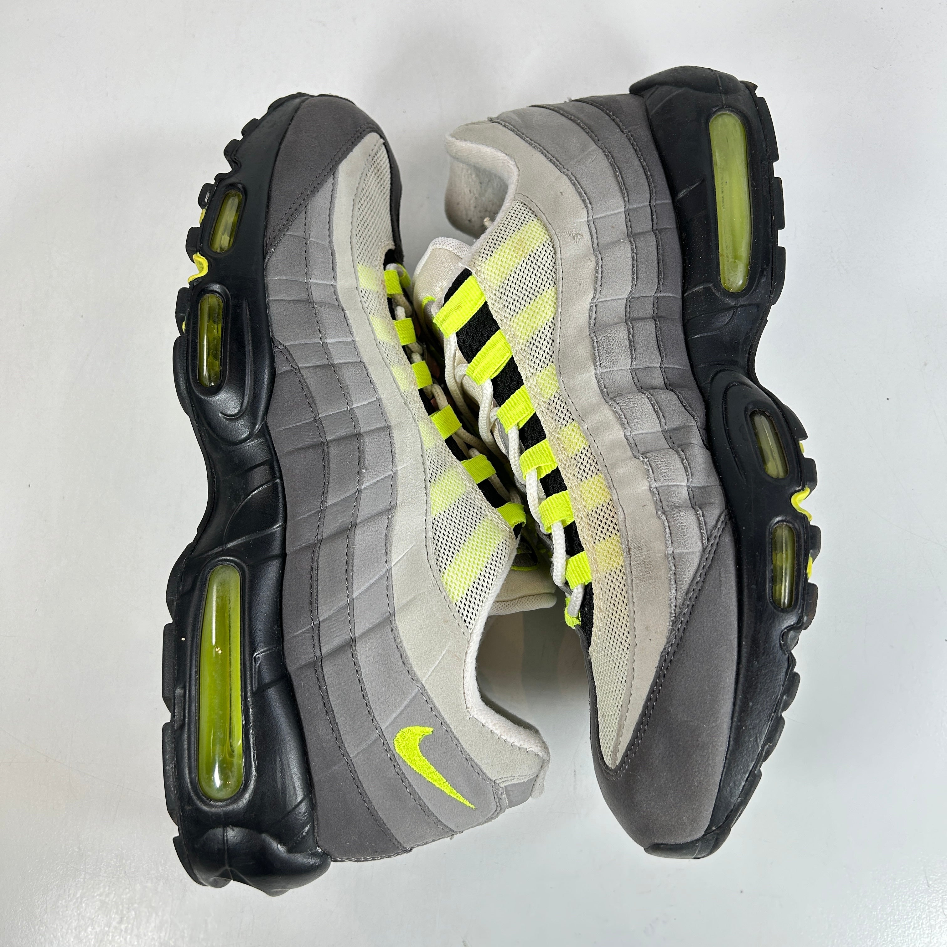 554970 071 Nike Air Max 95 OG Neon (2015) [USED] - 13 M (Used