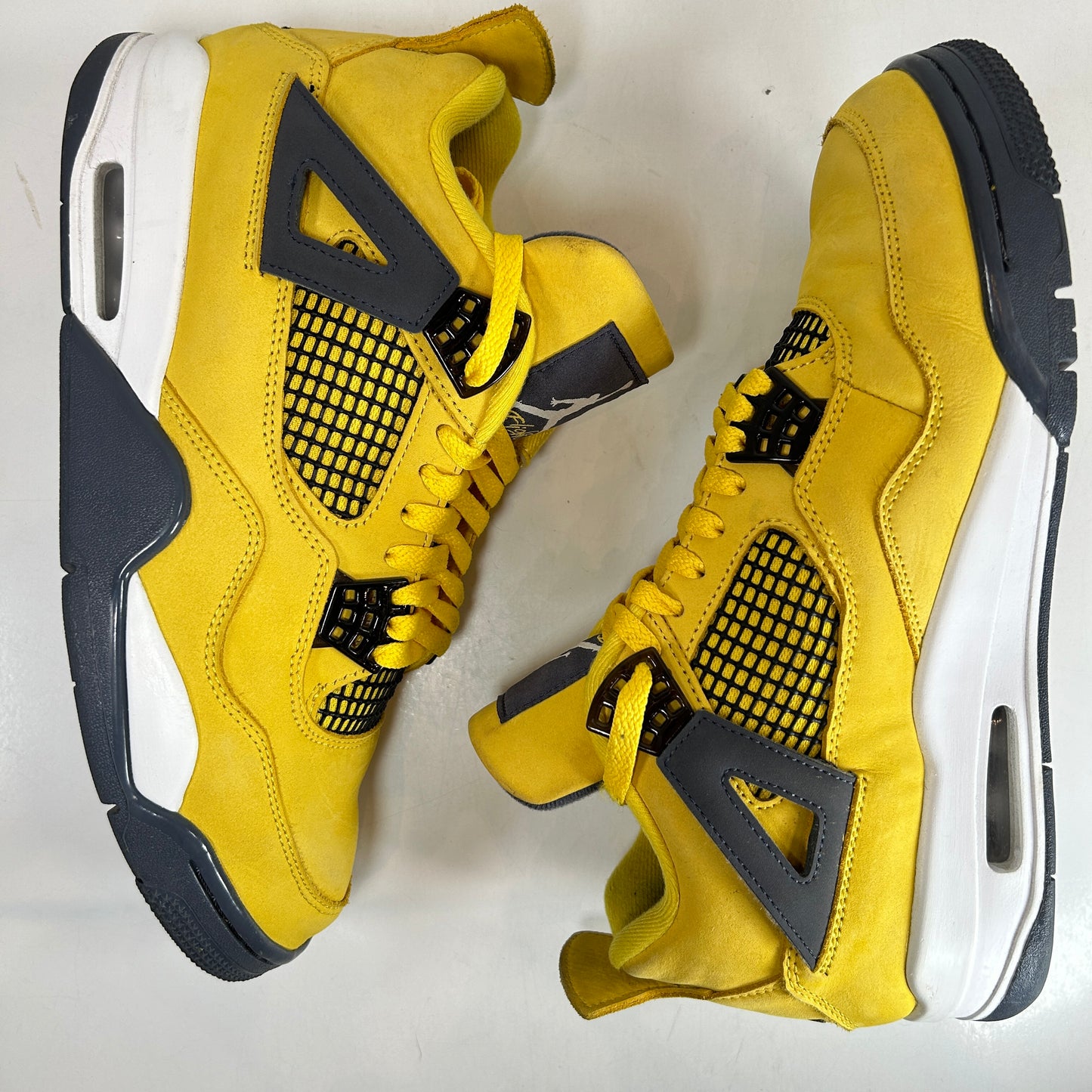 CT8527 700 Jordan 4 Retro Lightning (2021) [USED] - 9.5 M (Used5)