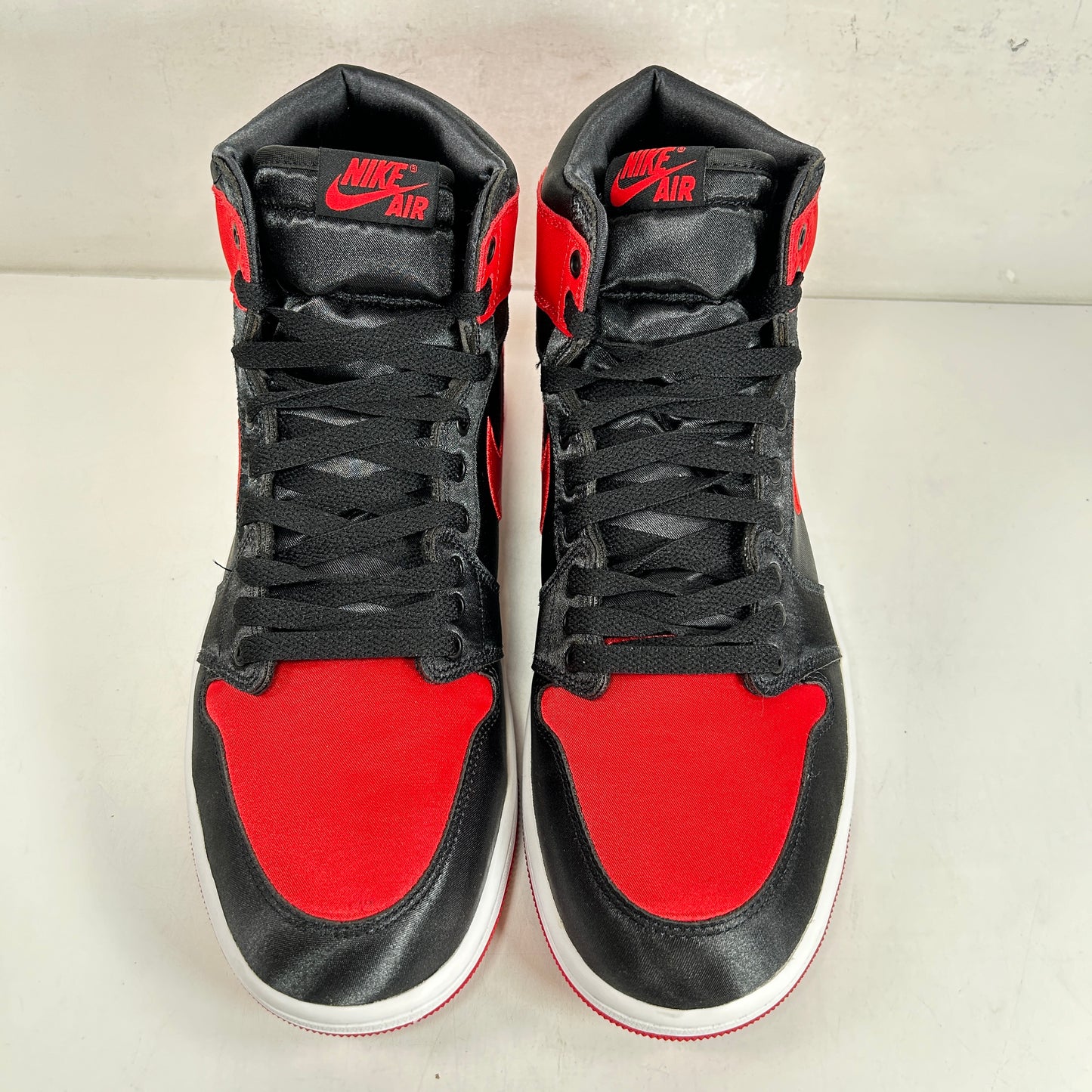 FD4810 061 Jordan 1 Retro High OG Satin Bred [USED] - 11.5 W (Used2)