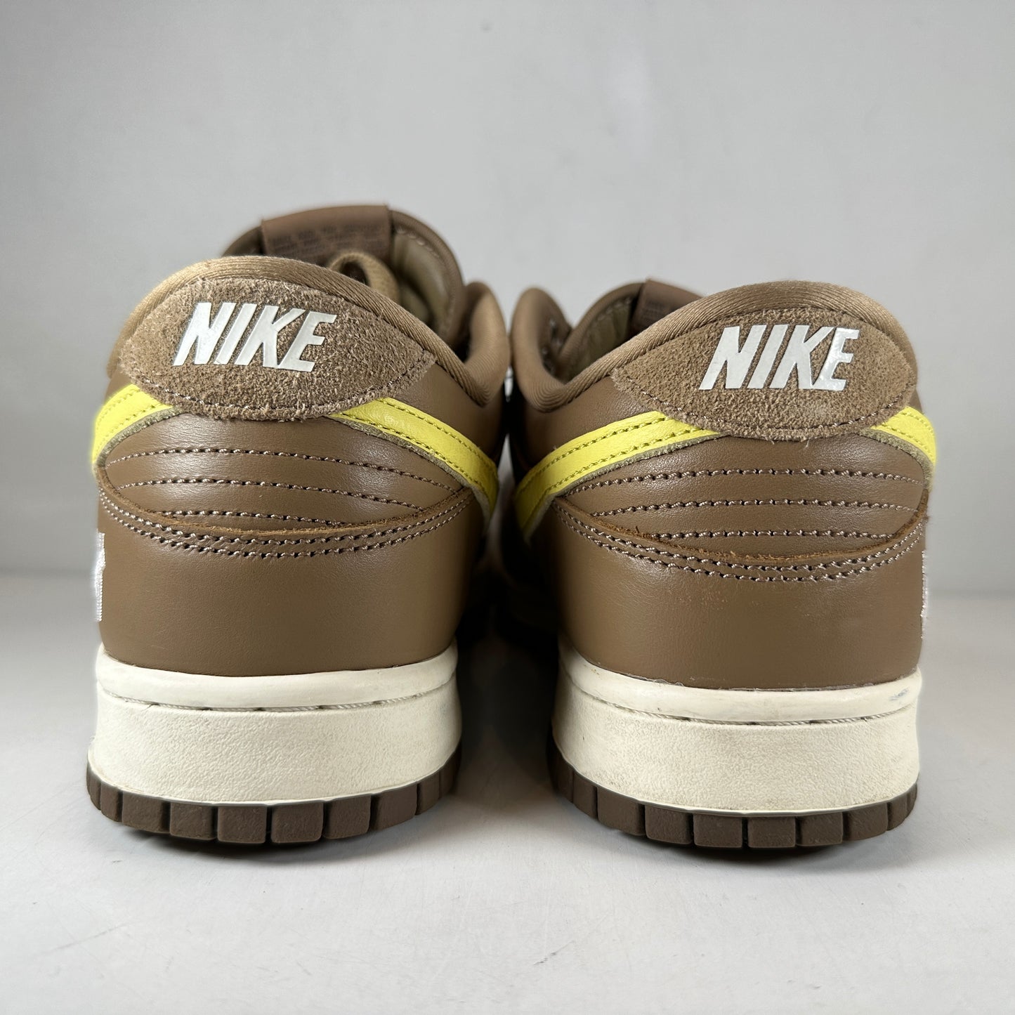 DH3061 200 Nike Dunk Low SP UNDEFEATED Canteen Dunk [USED] - 10 M (Used)