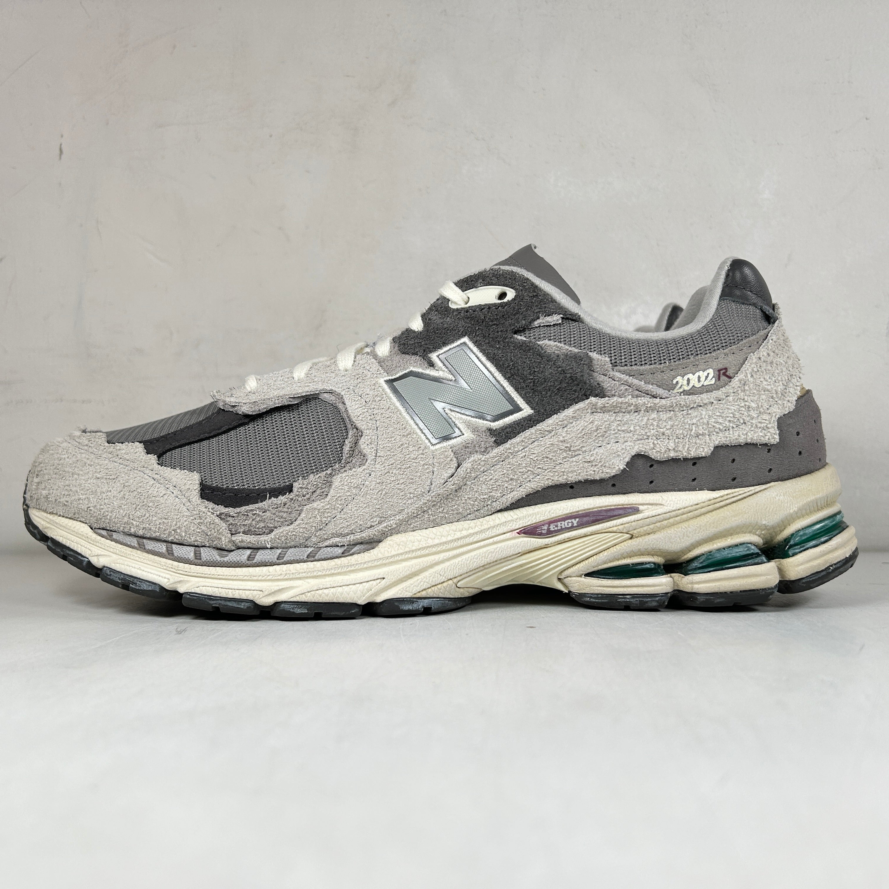 M2002RDA New Balance 2002R Protection Pack Rain Cloud [USED] - 12 M (U ...