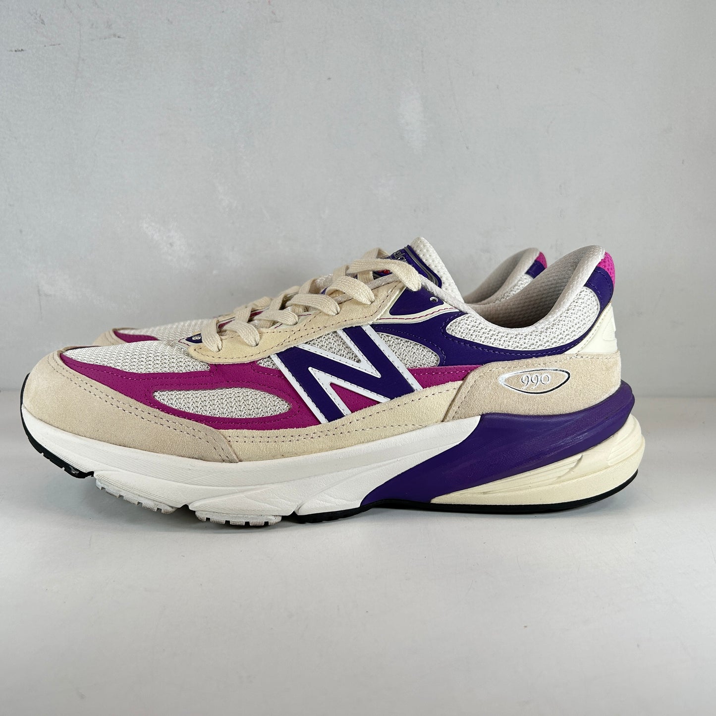 U990TD6 New Balance 990v6 MiUSA Magenta Pop [USED] - 10.5 M (Used)