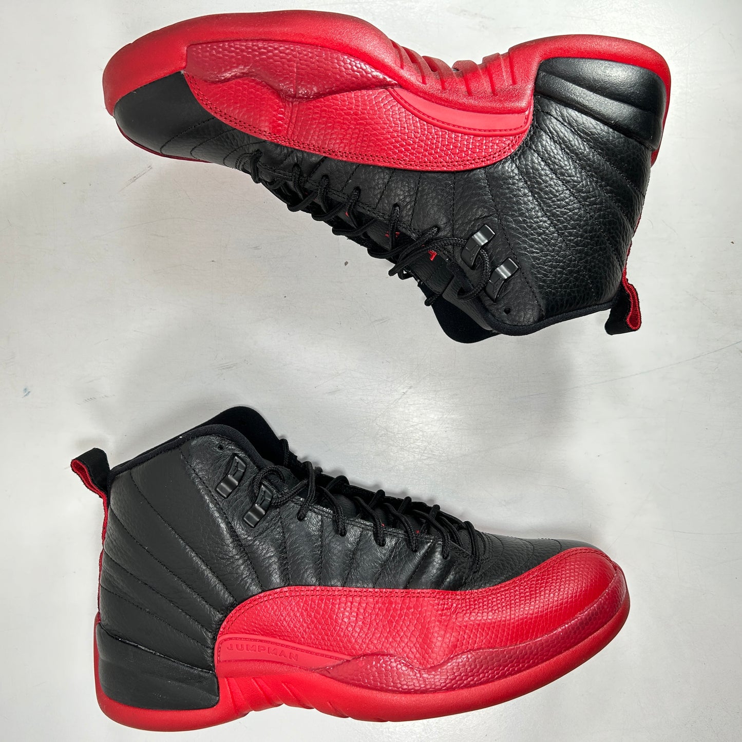 130690 002 Jordan 12 Retro Flu Game (2016) [USED] - 9.5 M (Used)