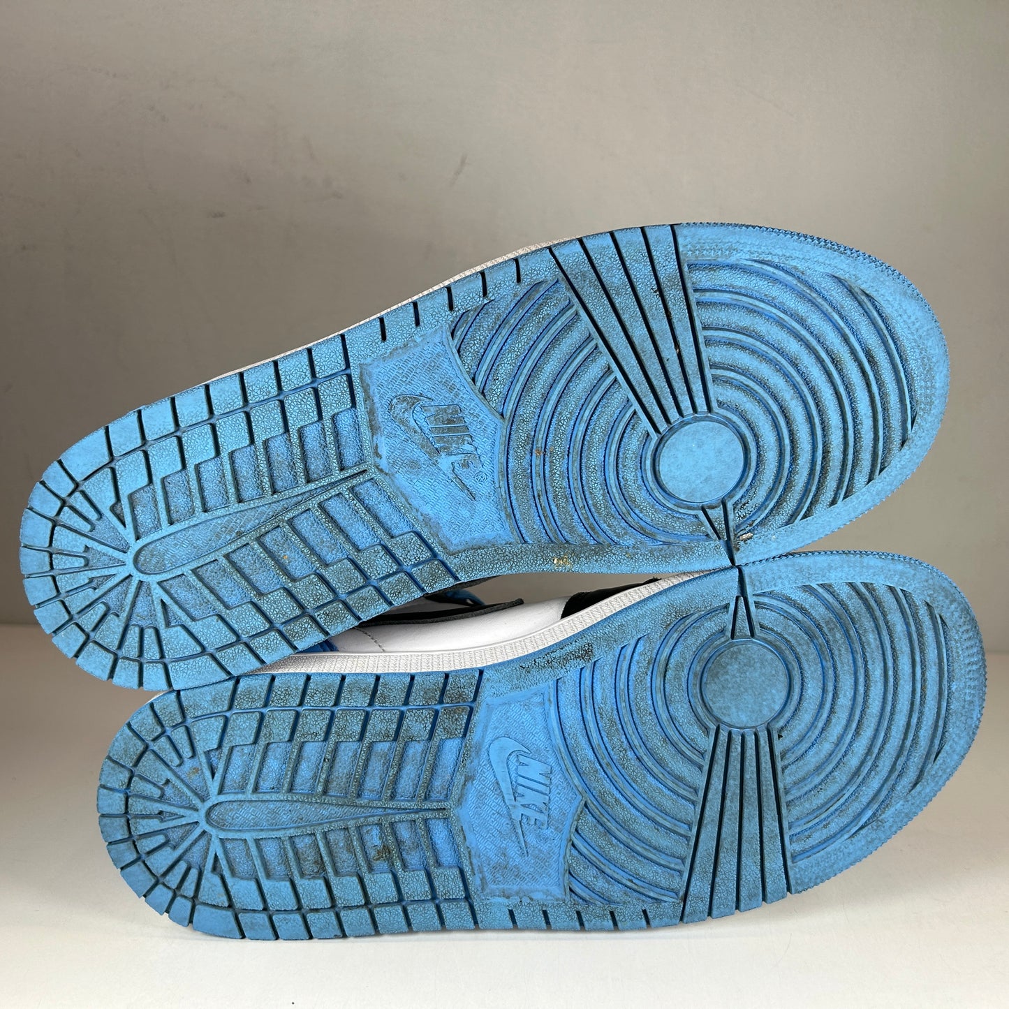 DZ5485 400 Jordan 1 Retro High OG UNC Toe [USED] - 9 M (Used4)