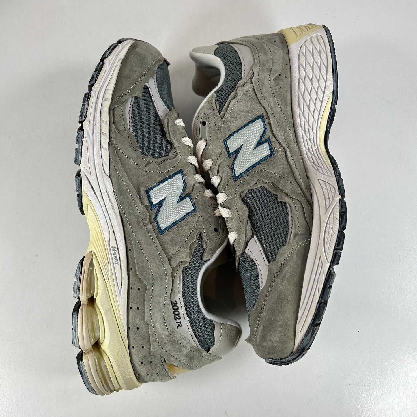 M2002RDD New Balance 2002R Protection Pack Mirage Grey [USED] - 11.5 M (Used)