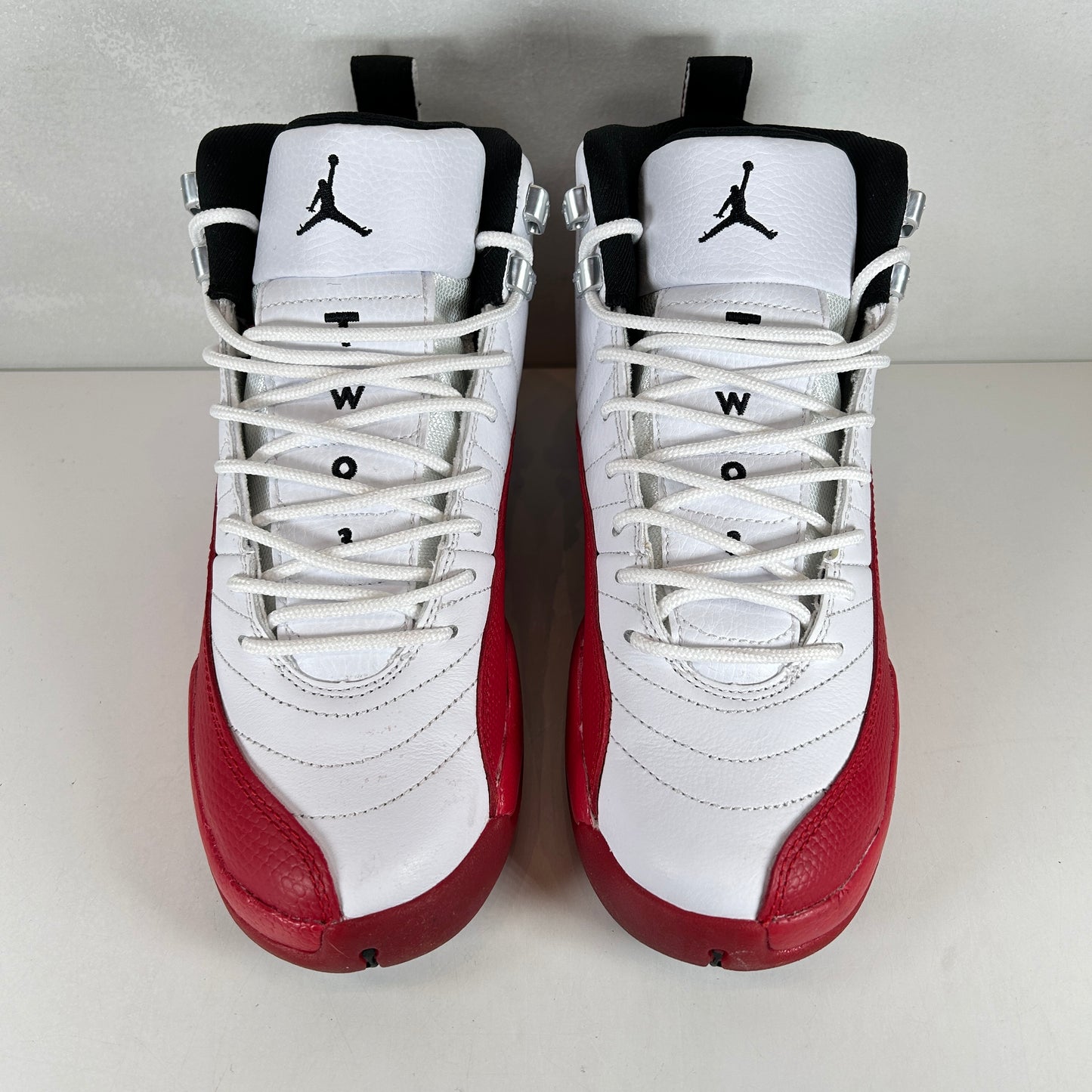 153265 002 Jordan 12 Retro Flu Game (2016) (GS) [USED] - 6 Y (Used)