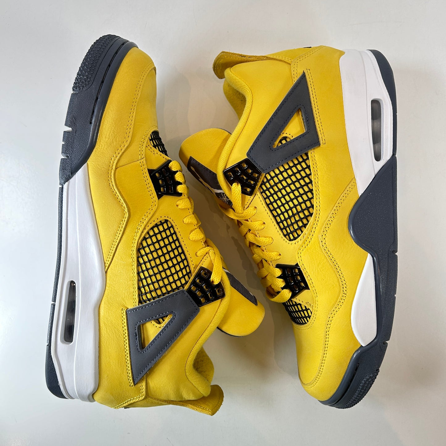 CT8527 700 Jordan 4 Retro Lightning (2021) [USED] - 10 M (Used4)
