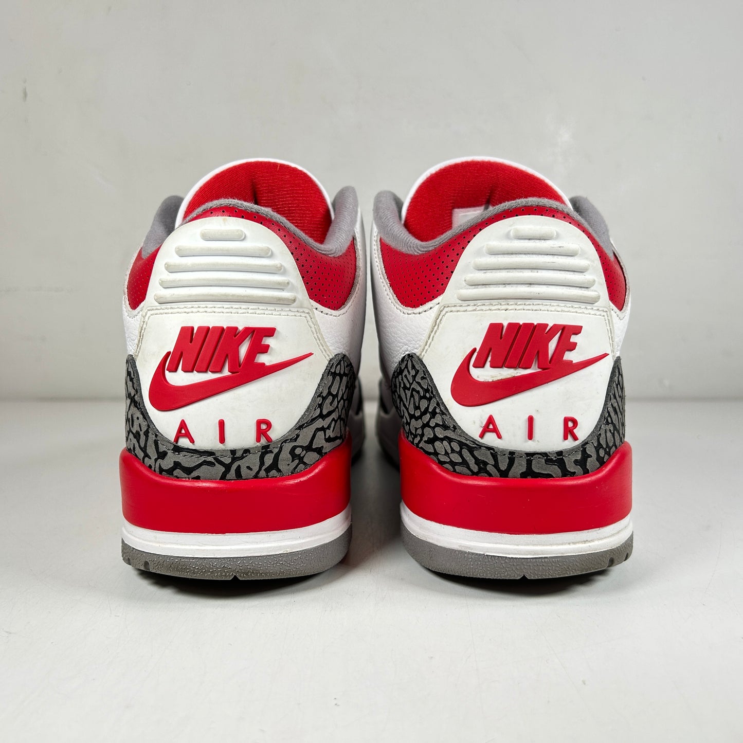 DN3707 160 Jordan 3 Retro Fire Red (2022) [USED] - 10 M (Used3)