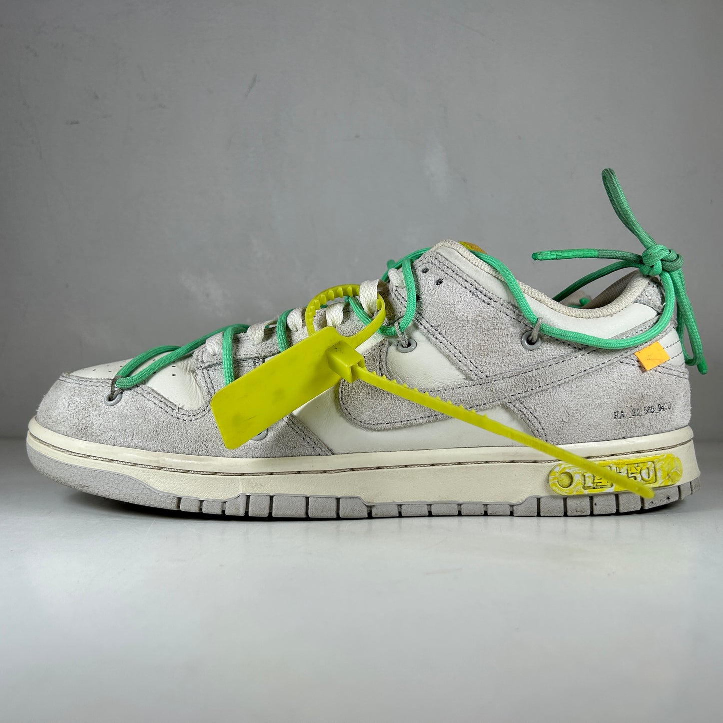 DJ0950 106 Nike Dunk Low Off-White Lot 14 [USED] - 11 M (Used)