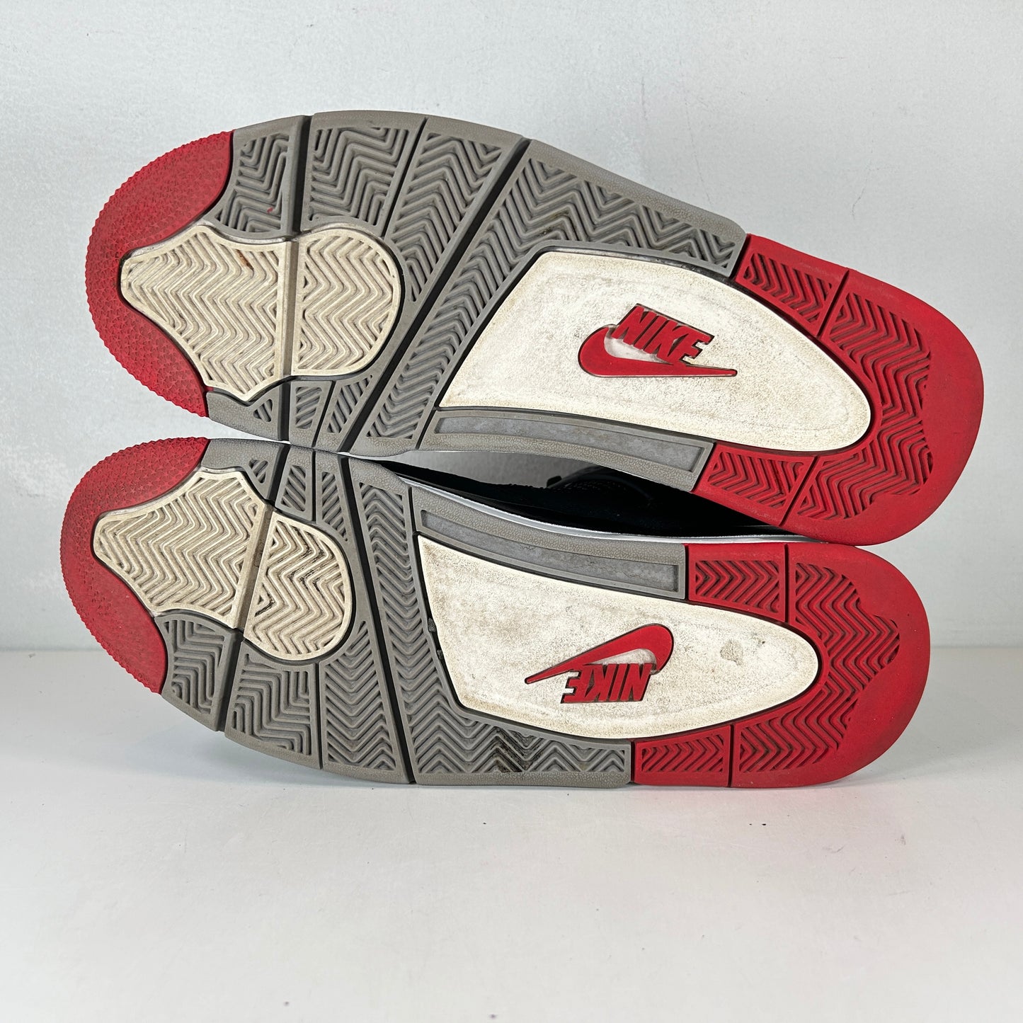 308497 060 Jordan 4 Bred (2019) [USED] - 11.5 M (Used)